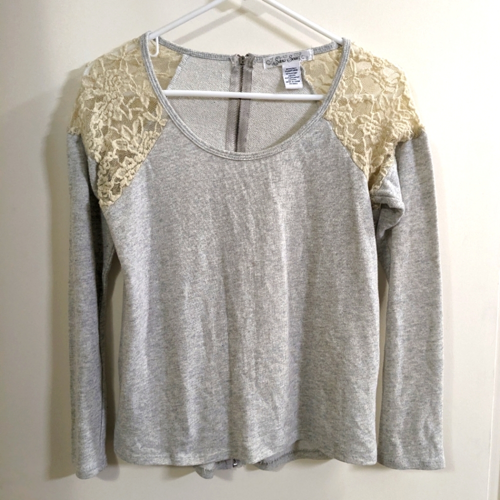 🌕 Sans Souci long sleeved top
